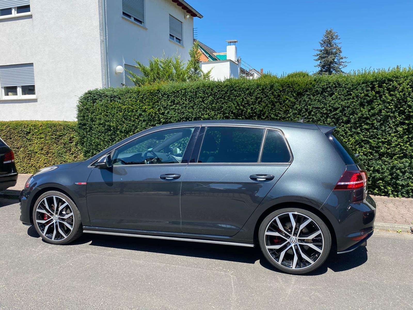 Coche VOLKSWAGEN Golf GTI Gasolina 2016 47447